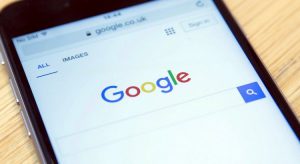 ปีหน้า Google จะแจ้งให้ทราบ หากข้อมูลส่วนบุคคลปรากฏขึ้นในการค้นหา