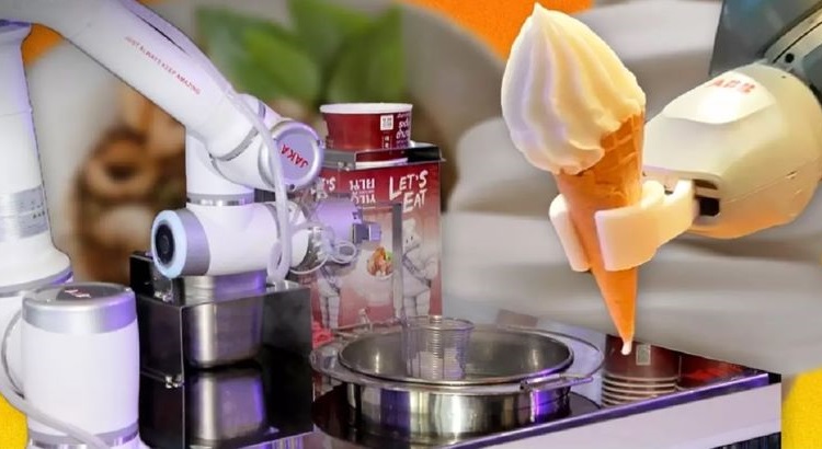 วงการอาหารสะเทือน! “Ice-creme Robot” & “Noodle Robot” โรบอทสายอาชีพของไทย